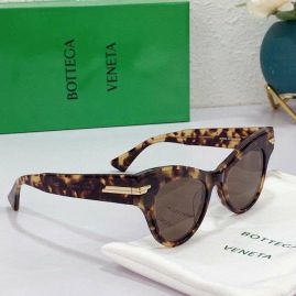 Picture of Bottega Veneta Sunglasses _SKUfw39896176fw